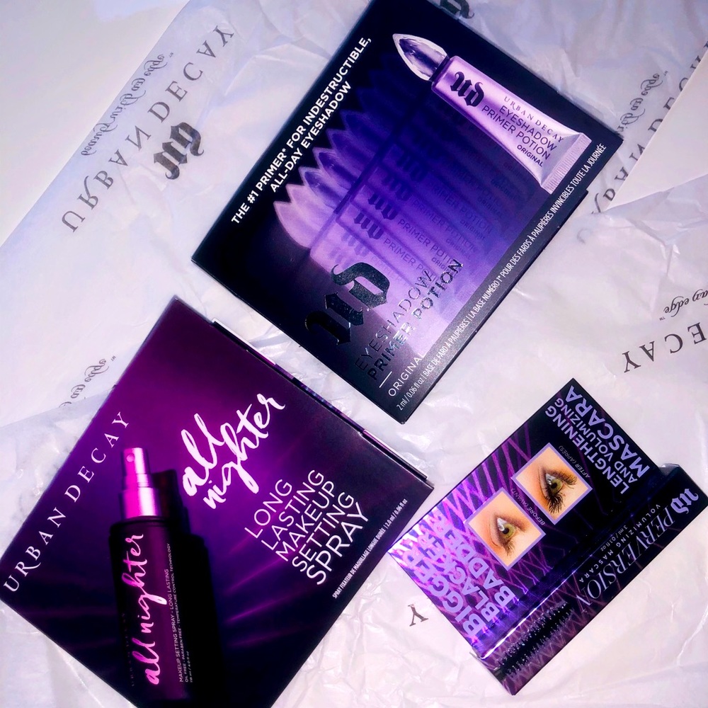 Urban Decay Ultra Deluxe samples